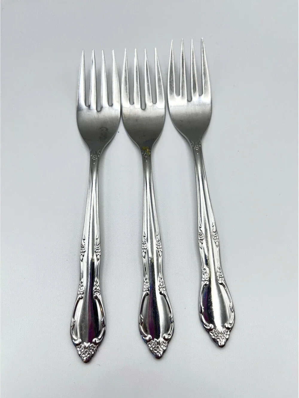 Oneida Mansion Park Stainless Flatware 3 pcs Salad Forks 3037.5